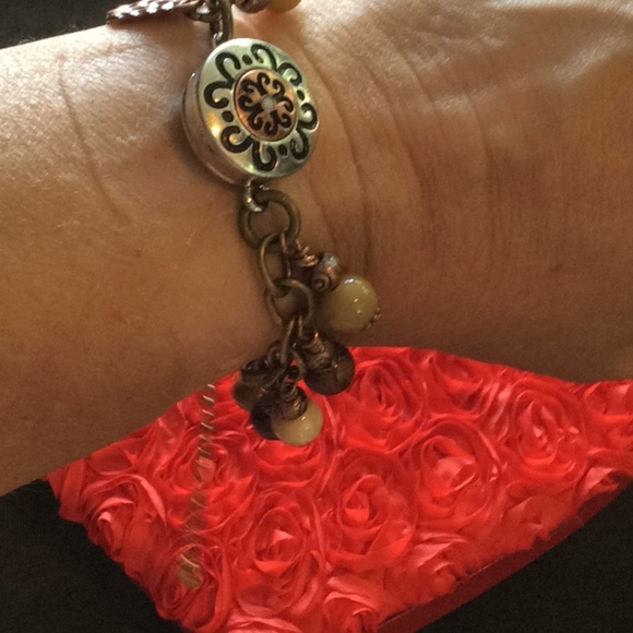 Hand made beaded snap charm bracelet - Picture 7 of 8